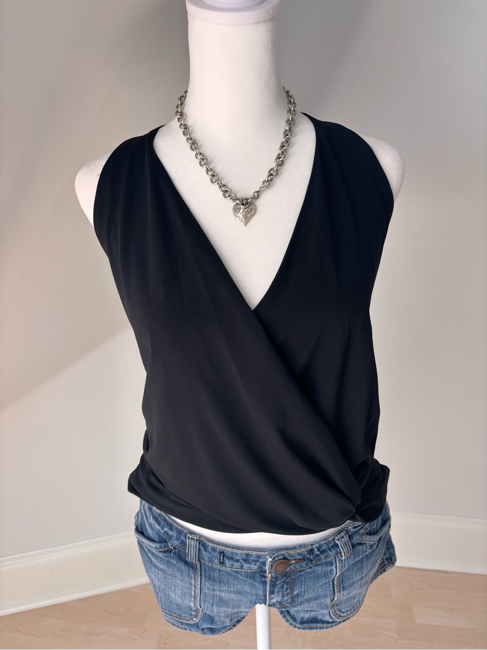 Laundry by Shelli Segal Draped Halter Top 🖤